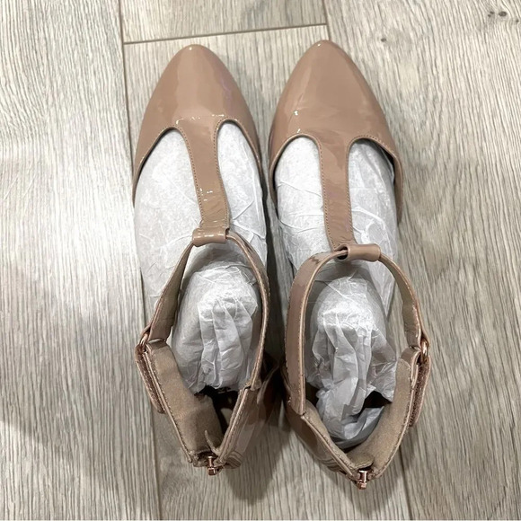 Kenneth Cole REACTION Patent Nude Sandals - Picture 2 of 7